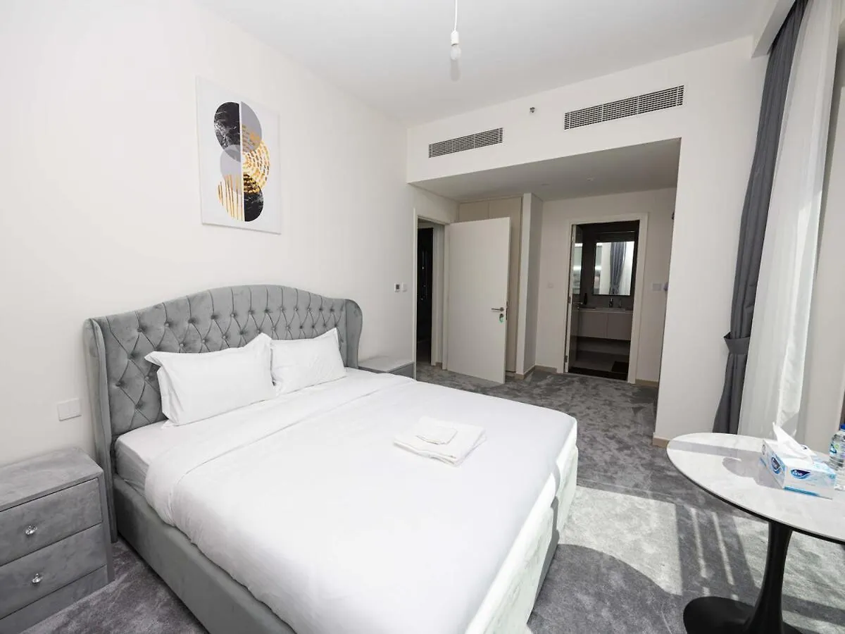 Beachfront Family Entire Unit In Dubai Ras Al-Khor Apartment