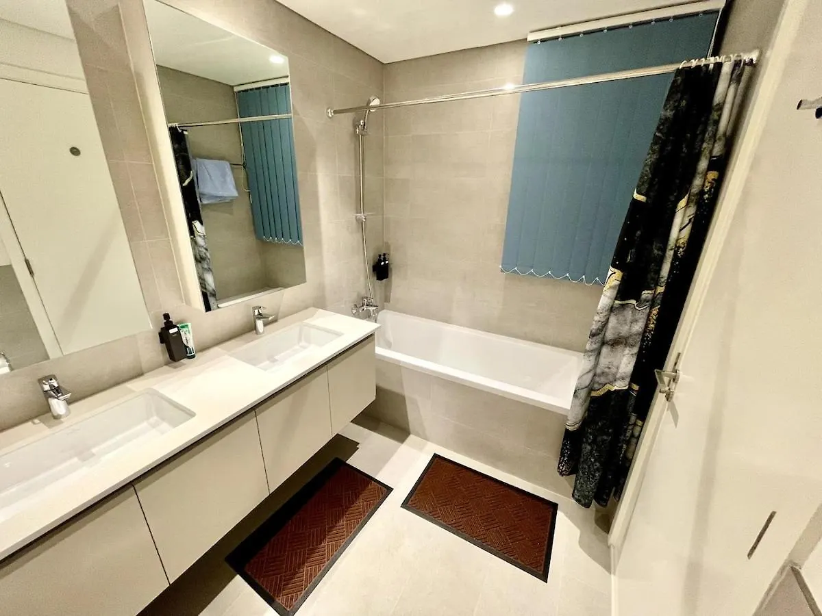 Beachfront Family Entire Unit In Dubai Ras Al-Khor Apartment